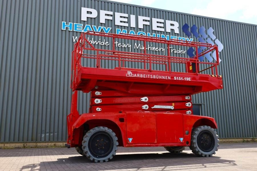 PB LIFT S151-19E 4x4 Electric, 4x4 Drive, 15m Working - Plataforma de Tijera/ Plataforma de tesoura: foto 1 PB LIFT S151-19E 4x4 Electric, 4x4 Drive, 15m Working - Plataforma de Tijera/ Plataforma de tesoura: foto 1