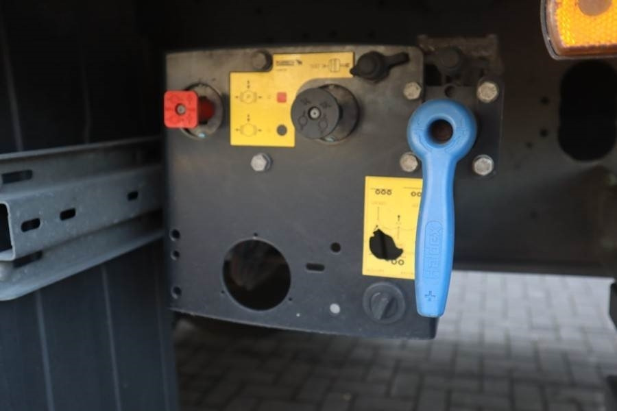 Schmitz Cargobull SCB3ST CoC Documents, TuV Loading Certif - Reboque de lona: foto 4 Schmitz Cargobull SCB3ST CoC Documents, TuV Loading Certif - Reboque de lona: foto 4