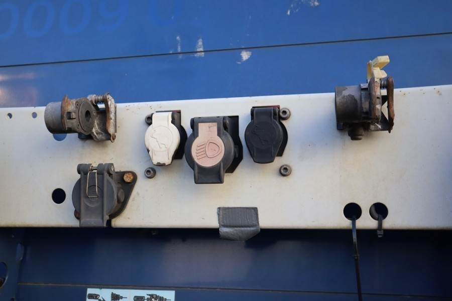 Schmitz Cargobull SCB3ST CoC Documents, TuV Loading Certif - Reboque de lona: foto 4 Schmitz Cargobull SCB3ST CoC Documents, TuV Loading Certif - Reboque de lona: foto 4