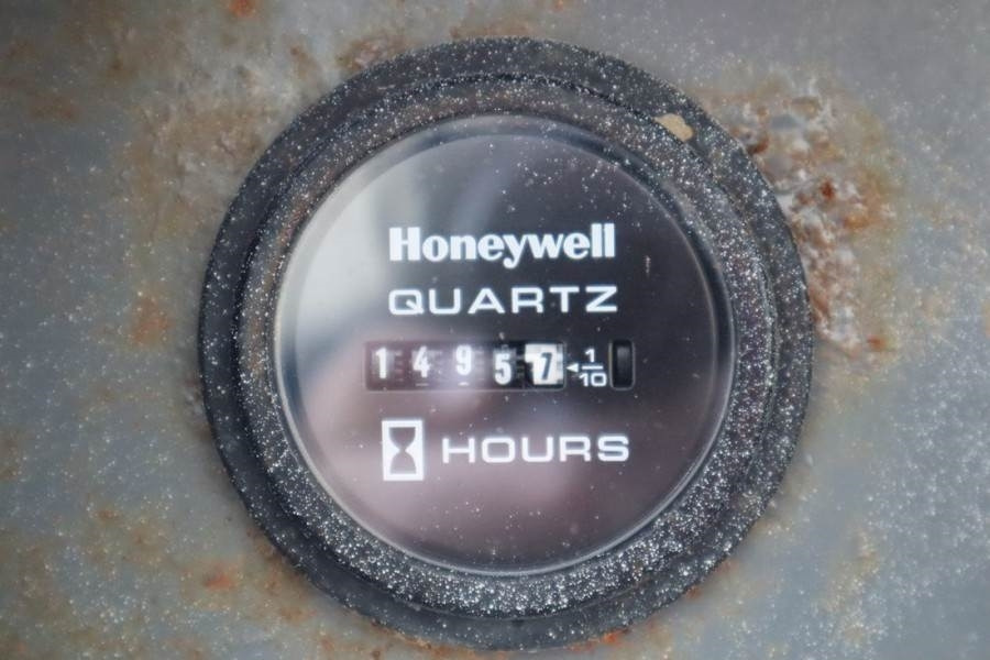 SkyJack SJ6826 Diesel, 4x4 Drive, 10m Working Height, 567k - Plataforma de Tijera/ Plataforma de tesoura: foto 5 SkyJack SJ6826 Diesel, 4x4 Drive, 10m Working Height, 567k - Plataforma de Tijera/ Plataforma de tesoura: foto 5