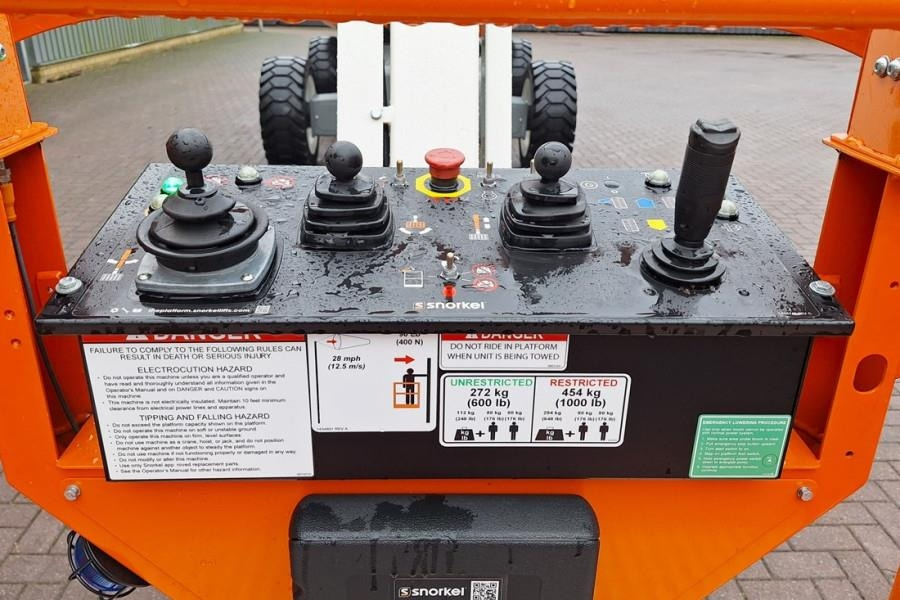 Snorkel 660SJ Valid Inspection, *Guarantee! CE, Diesel, 4x  - Plataforma telescópica: foto 5 Snorkel 660SJ Valid Inspection, *Guarantee! CE, Diesel, 4x  - Plataforma telescópica: foto 5