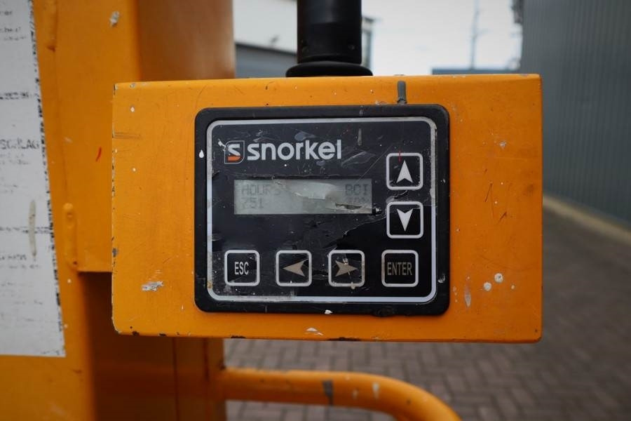 Snorkel TM12 Electric, 5.6m Working Height, 227kg Capacity - Plataforma articulada: foto 5 Snorkel TM12 Electric, 5.6m Working Height, 227kg Capacity - Plataforma articulada: foto 5