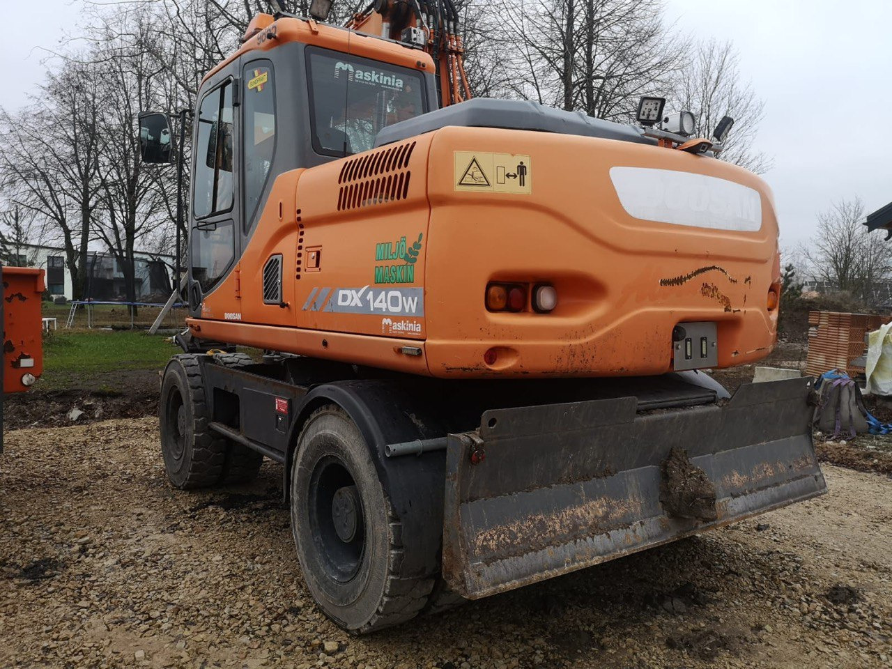 Doosan DX 140 - Escavadeira de rodas: foto 2 Doosan DX 140 - Escavadeira de rodas: foto 2