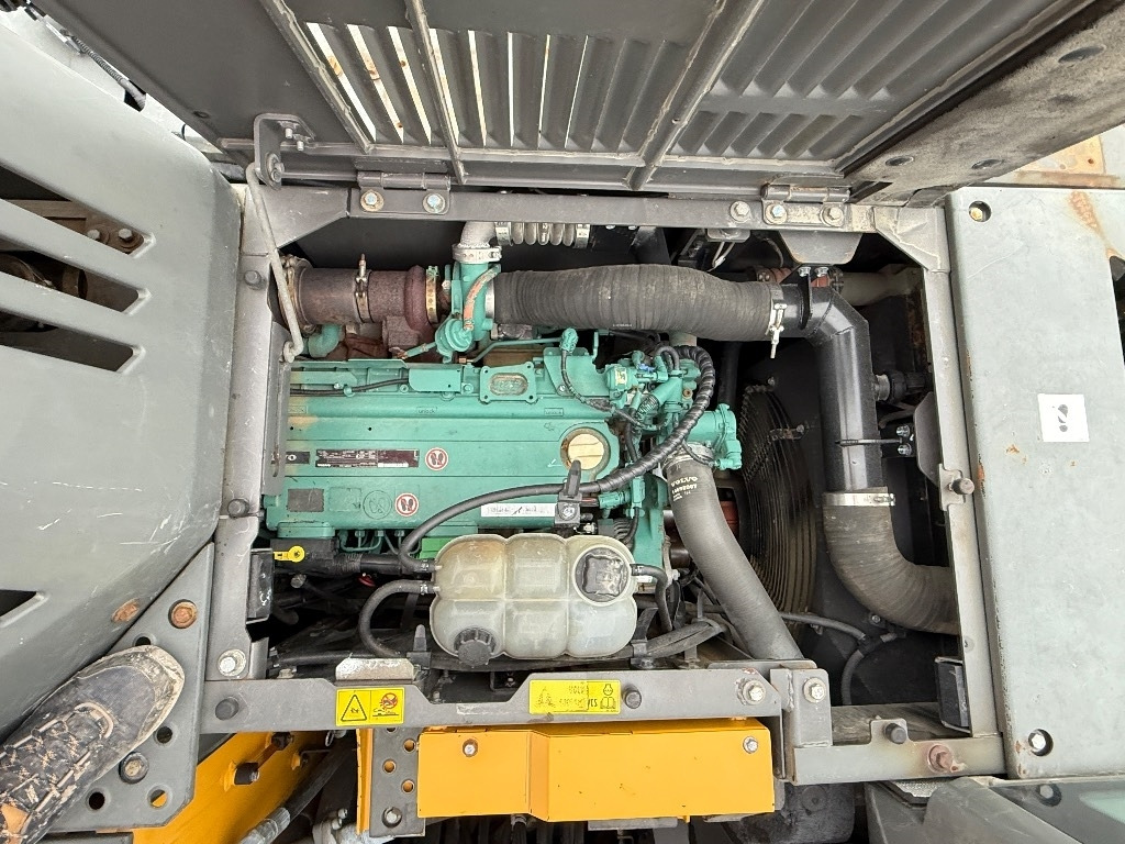 Volvo 235 el - Escavadora de rastos: foto 5 Volvo 235 el - Escavadora de rastos: foto 5