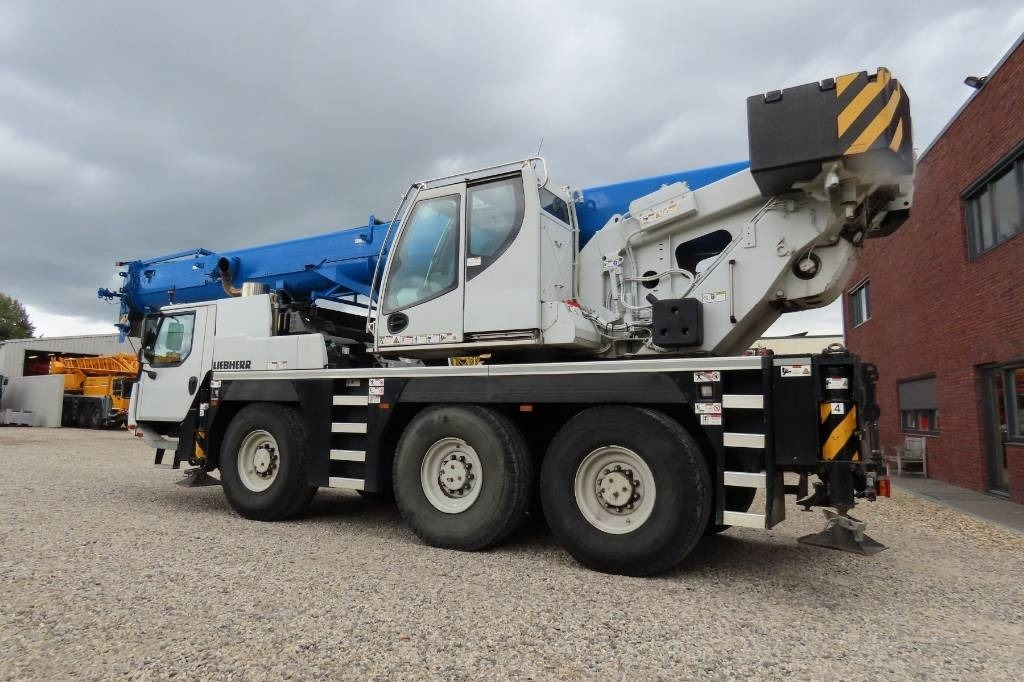 Liebherr LTM 1050-3.1 - Grua todo o terreno: foto 4 Liebherr LTM 1050-3.1 - Grua todo o terreno: foto 4