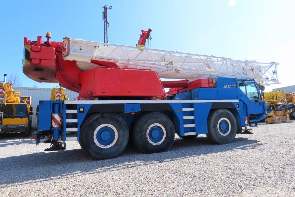 Liebherr LTM 1055-1 - Grua todo o terreno: foto 3 Liebherr LTM 1055-1 - Grua todo o terreno: foto 3