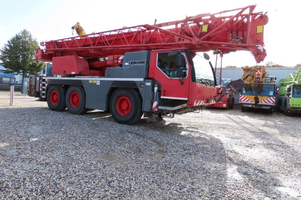 Liebherr LTM 1055-3.2 - Grua todo o terreno: foto 2 Liebherr LTM 1055-3.2 - Grua todo o terreno: foto 2