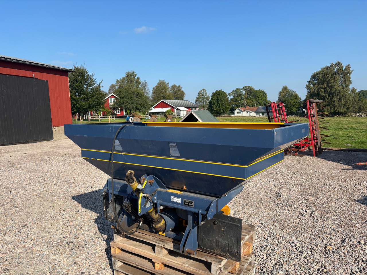 Bogballe M1 T 1000 - Equipamento de fertilização: foto 1 Bogballe M1 T 1000 - Equipamento de fertilização: foto 1