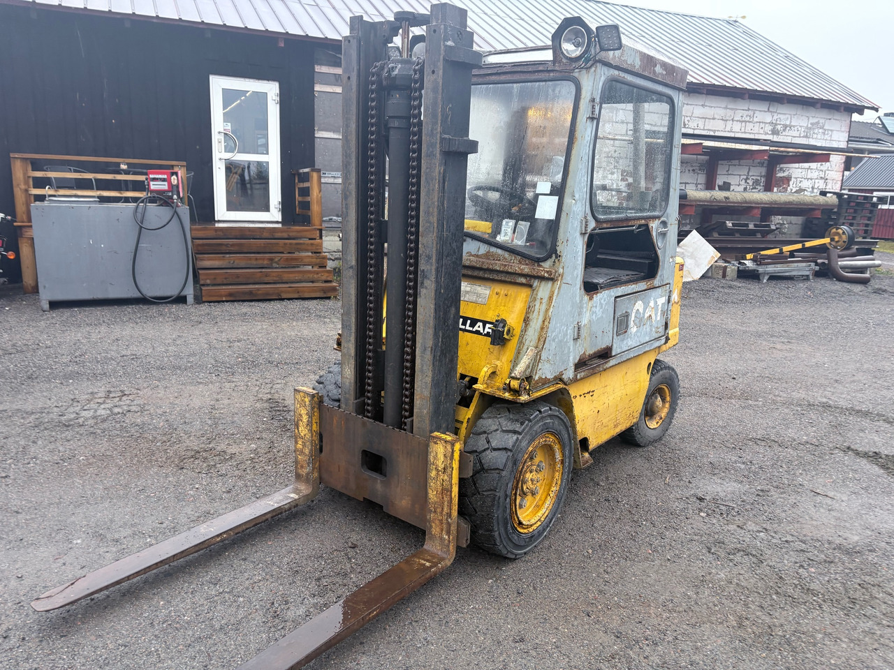 CAT V51 - Equipamento de movimentação: foto 1 CAT V51 - Equipamento de movimentação: foto 1