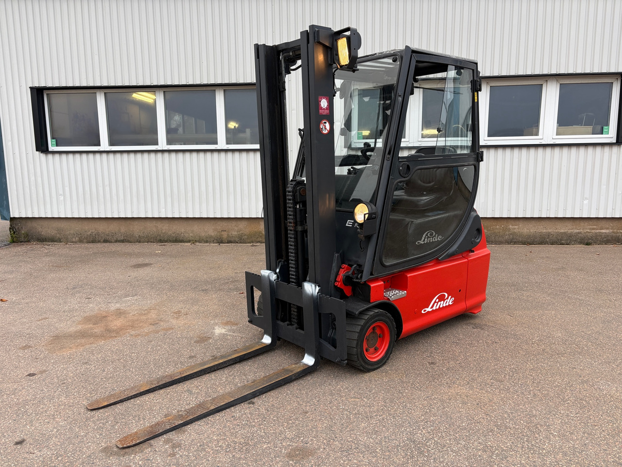Linde E16 - Equipamento de movimentação: foto 1 Linde E16 - Equipamento de movimentação: foto 1