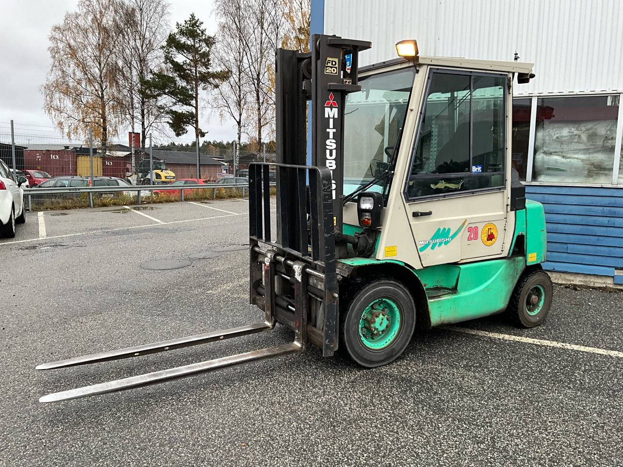 Mitsubishi FD20 - Equipamento de movimentação: foto 1 Mitsubishi FD20 - Equipamento de movimentação: foto 1