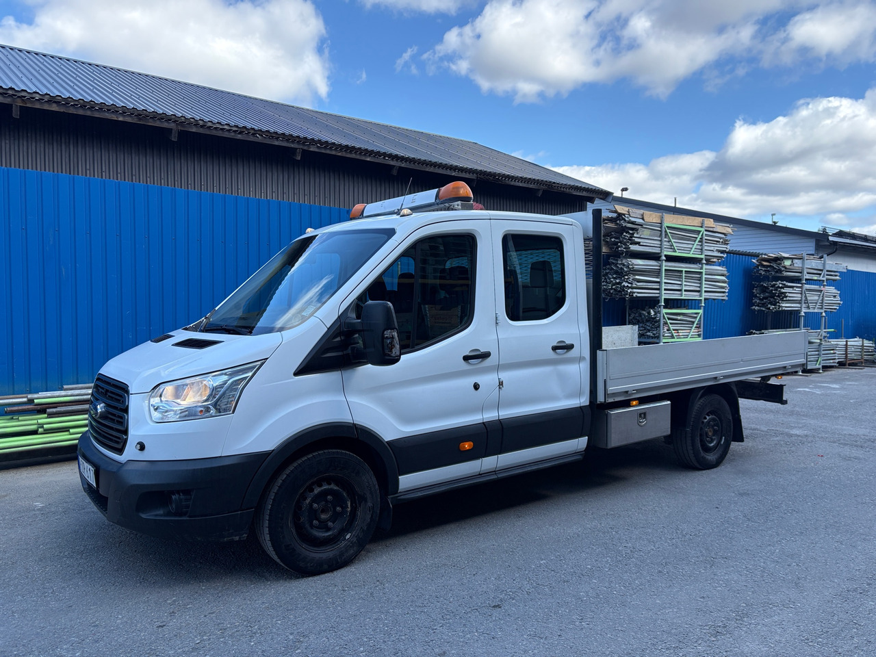 Ford Transit 350 - Camião grua: foto 1 Ford Transit 350 - Camião grua: foto 1