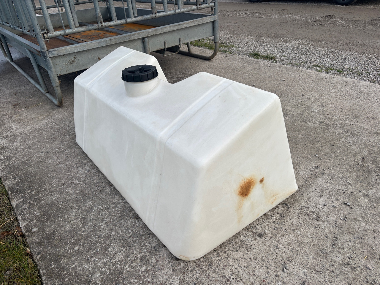 Holms - Tanque: foto 1 Holms - Tanque: foto 1