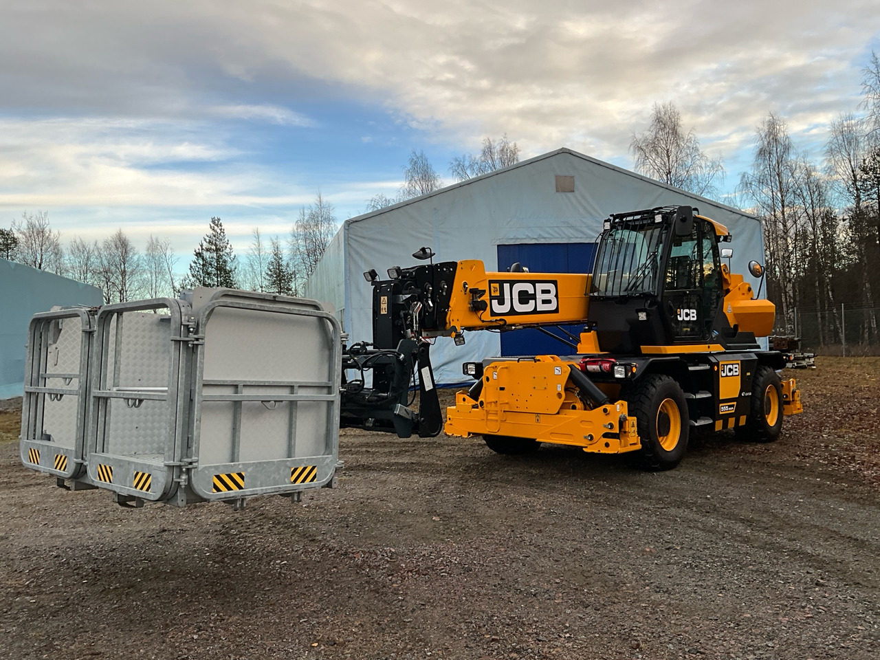 JCB 555-260R - Empilhador telescópico: foto 1 JCB 555-260R - Empilhador telescópico: foto 1