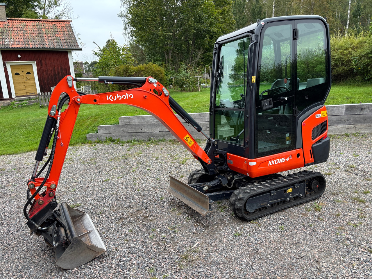 Kubota KX016-4 - Escavadeira: foto 1 Kubota KX016-4 - Escavadeira: foto 1