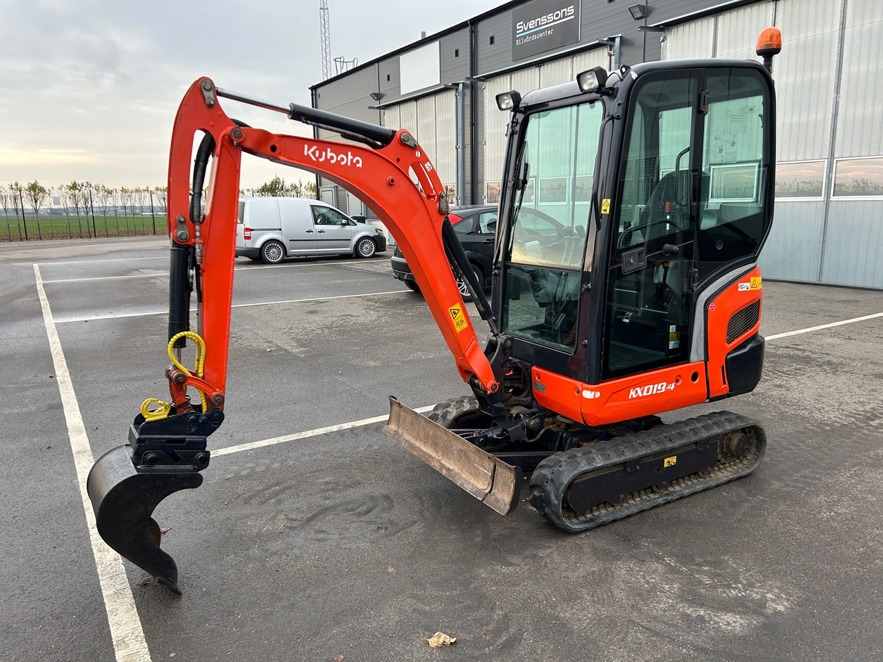 Kubota KX019-4 - Escavadeira: foto 1 Kubota KX019-4 - Escavadeira: foto 1