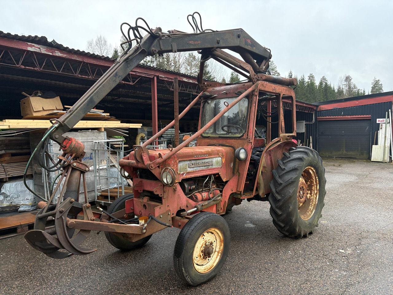 McCormick 414 - Trator: foto 1 McCormick 414 - Trator: foto 1