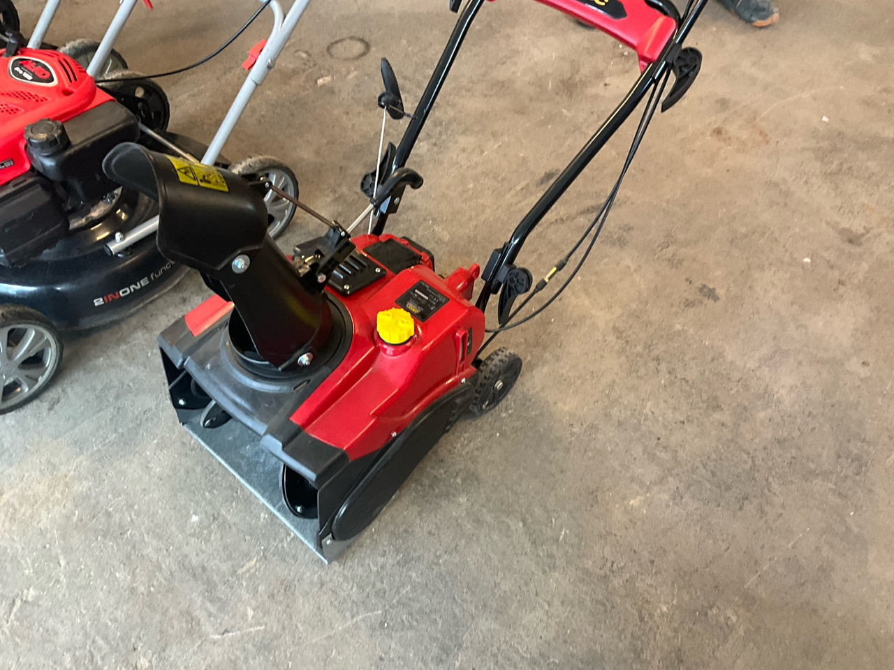 Meec Snow thrower - Removedor de neve: foto 1 Meec Snow thrower - Removedor de neve: foto 1
