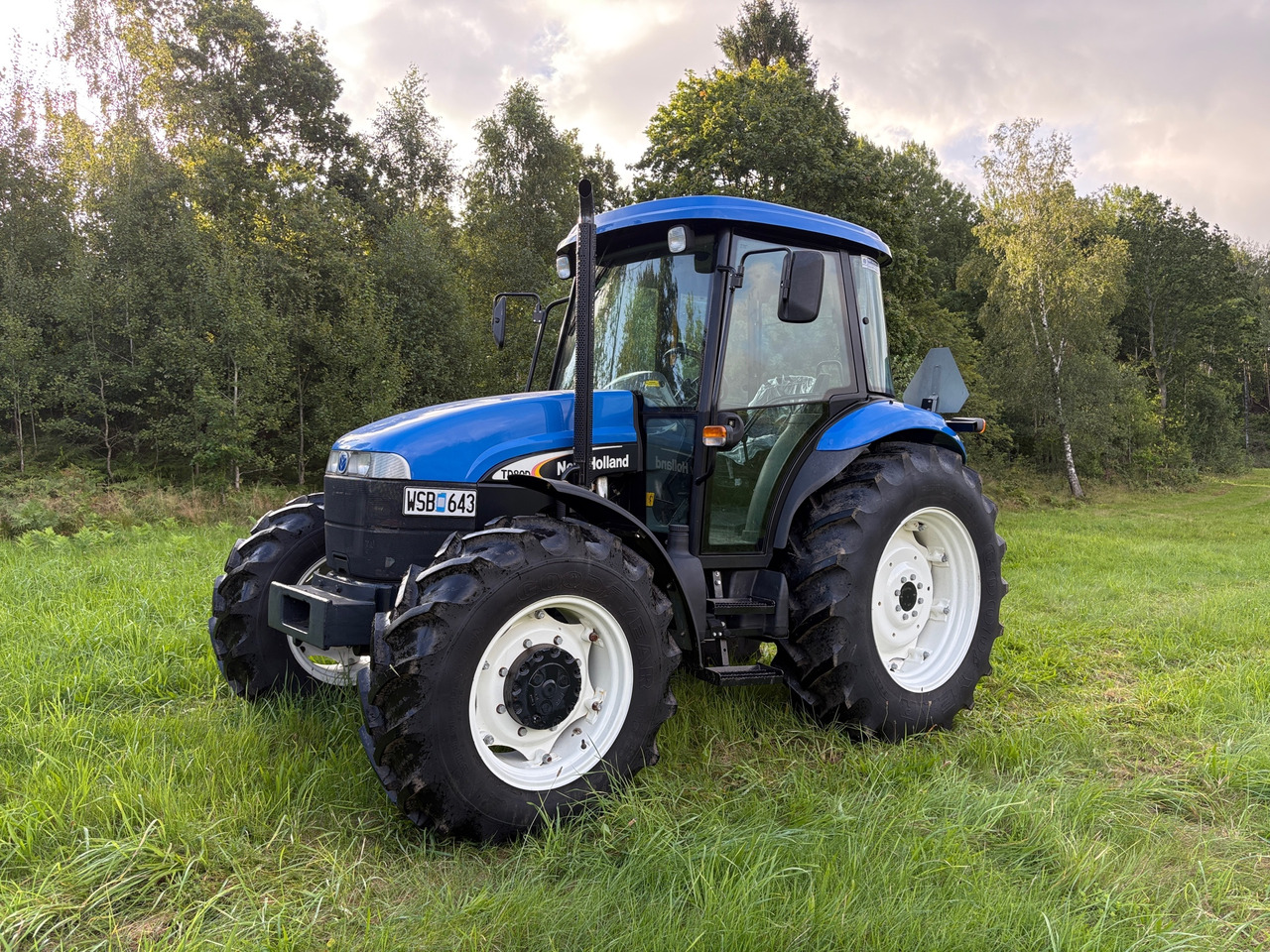 New Holland TD80D - Trator: foto 1 New Holland TD80D - Trator: foto 1