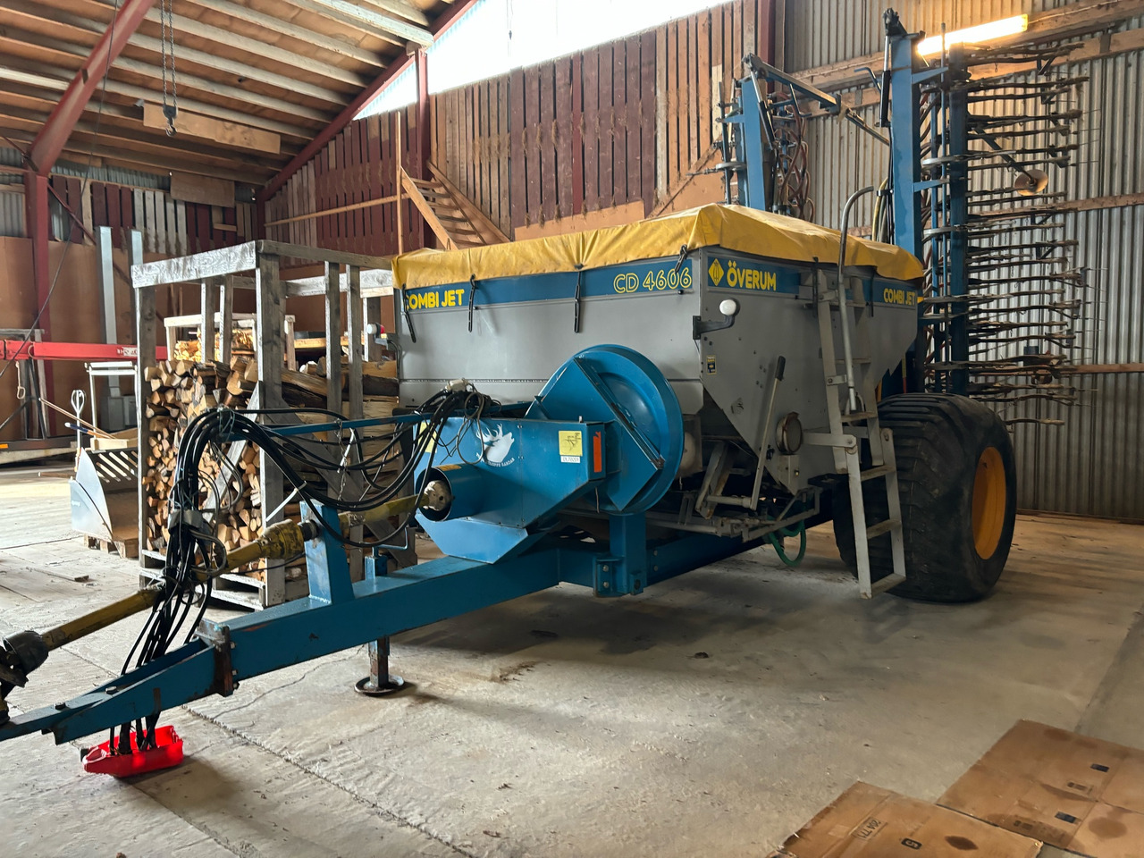 Överum Combi Jet CD 4606 - Máquina para semear: foto 1 Överum Combi Jet CD 4606 - Máquina para semear: foto 1