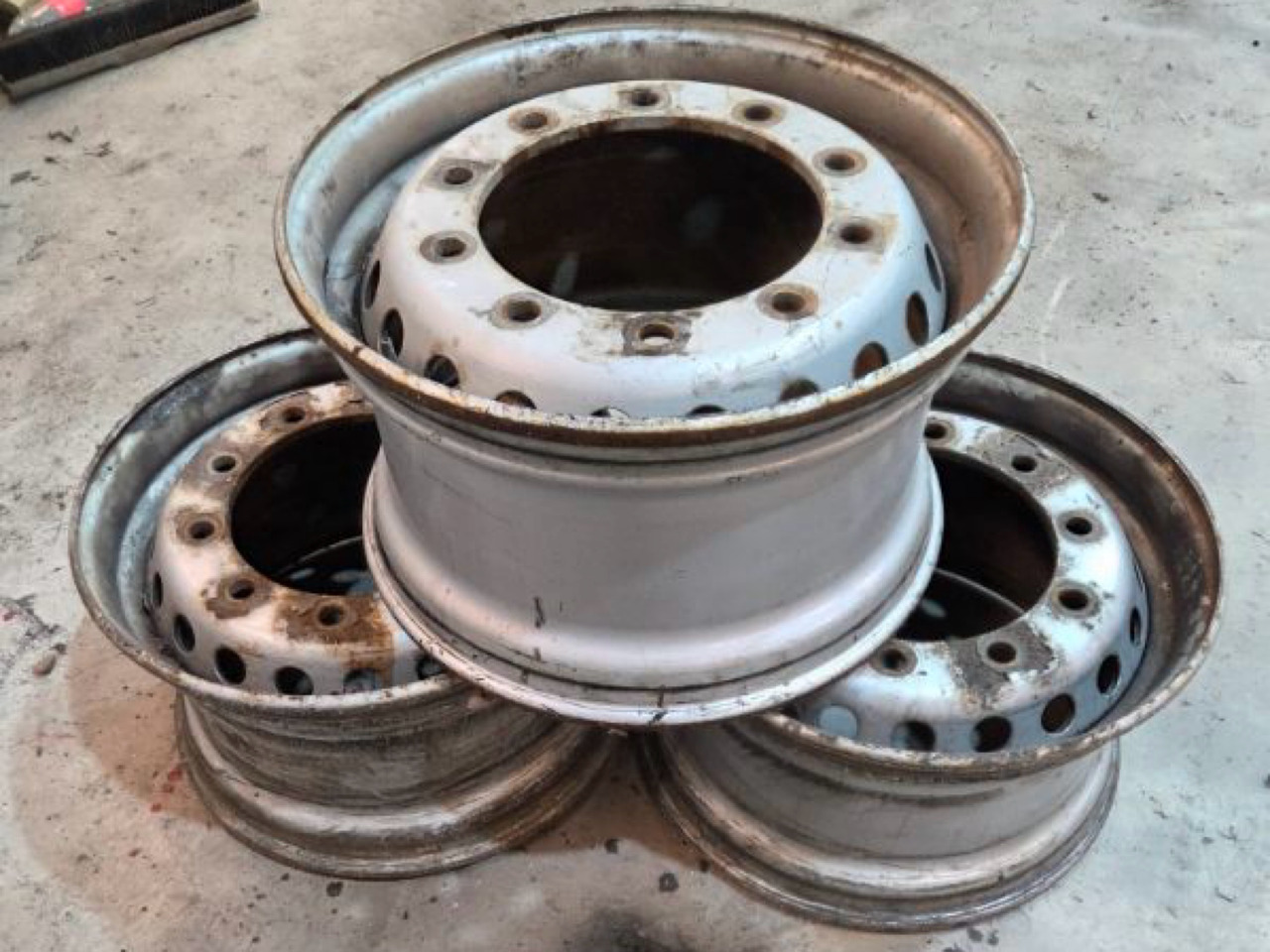 Scania fram - Jante por Camião: foto 1 Scania fram - Jante por Camião: foto 1