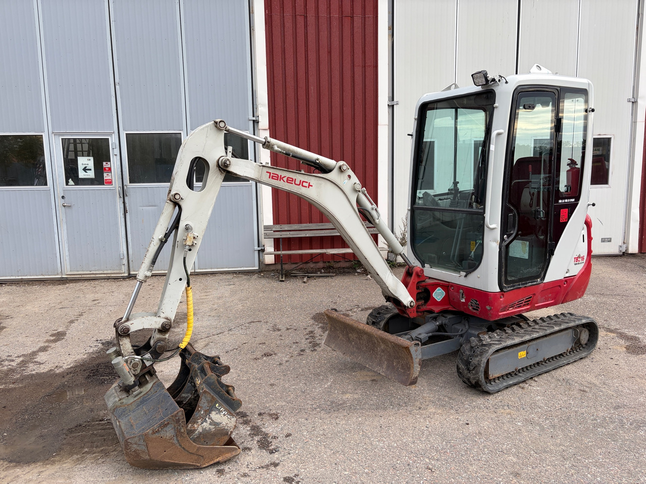 Takeuchi TB216 - Escavadeira: foto 1 Takeuchi TB216 - Escavadeira: foto 1