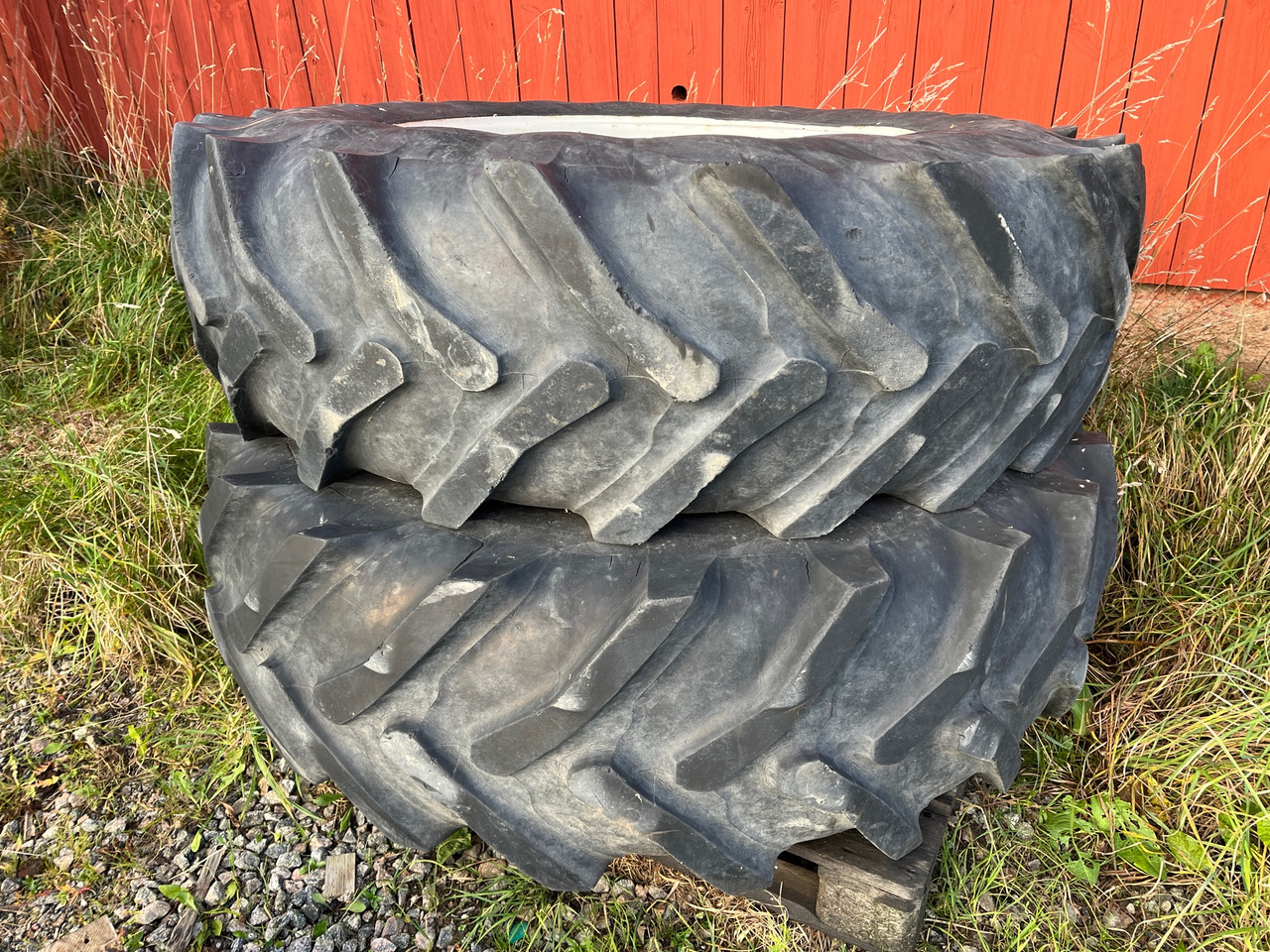 Taurus  - Pneu por Máquina agrícola: foto 1 Taurus  - Pneu por Máquina agrícola: foto 1