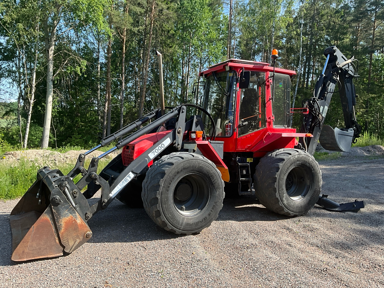 Valmet 7000 - Retroescavadeira: foto 1 Valmet 7000 - Retroescavadeira: foto 1