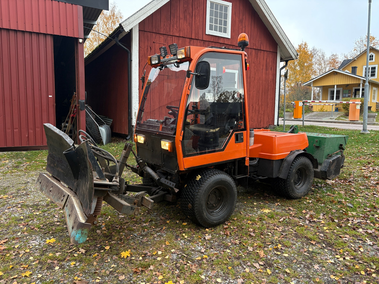 Holder C240 - Veículo municipal/ Especial: foto 1 Holder C240 - Veículo municipal/ Especial: foto 1