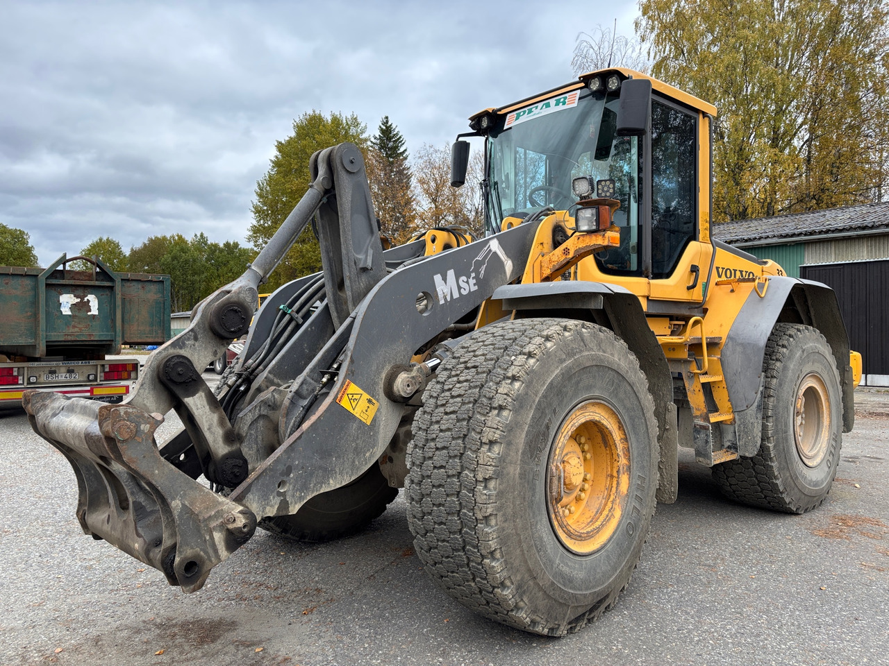 Volvo L110 F - Pá carregadora de rodas: foto 1 Volvo L110 F - Pá carregadora de rodas: foto 1