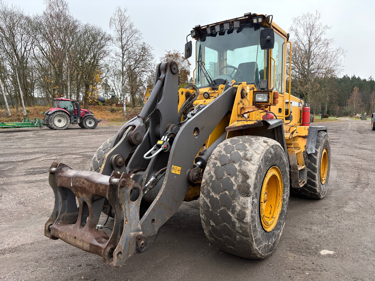 Volvo L90D - Pá carregadora de rodas: foto 1 Volvo L90D - Pá carregadora de rodas: foto 1