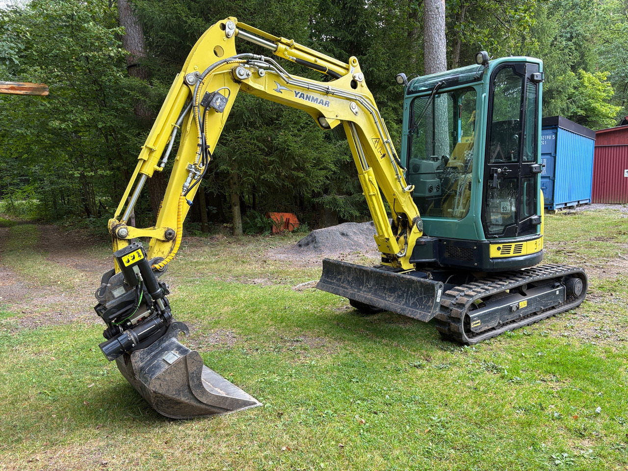 Yanmar VIO33-U - Escavadeira: foto 1 Yanmar VIO33-U - Escavadeira: foto 1