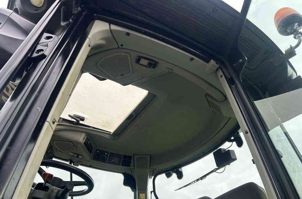Claas Arion 640 cis, lucht, frontlader - Trator: foto 5 Claas Arion 640 cis, lucht, frontlader - Trator: foto 5