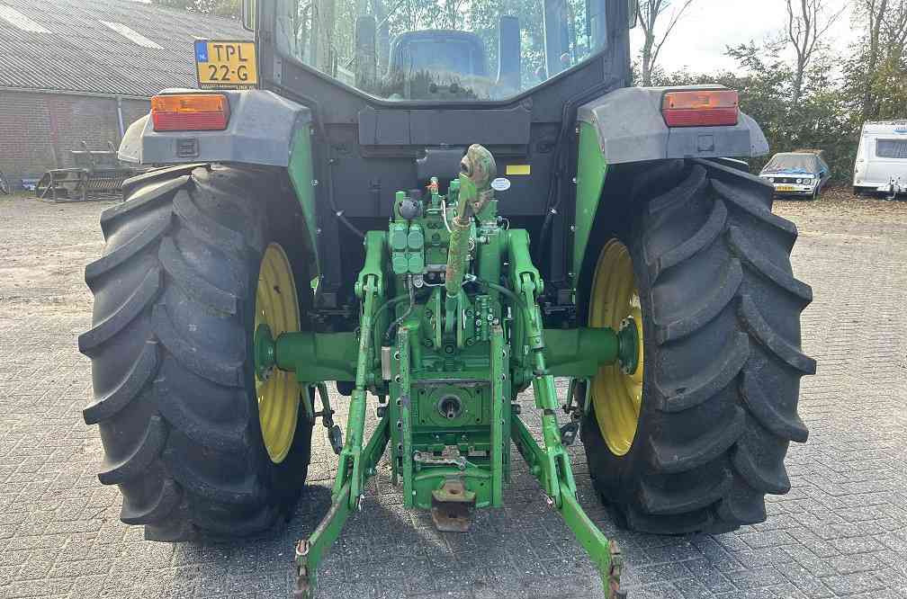 John Deere 6110 - Trator: foto 3 John Deere 6110 - Trator: foto 3