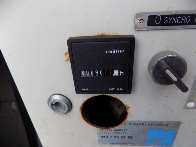 DAF container generator 120 kva daf motor - Gerador elétrico: foto 5 DAF container generator 120 kva daf motor - Gerador elétrico: foto 5