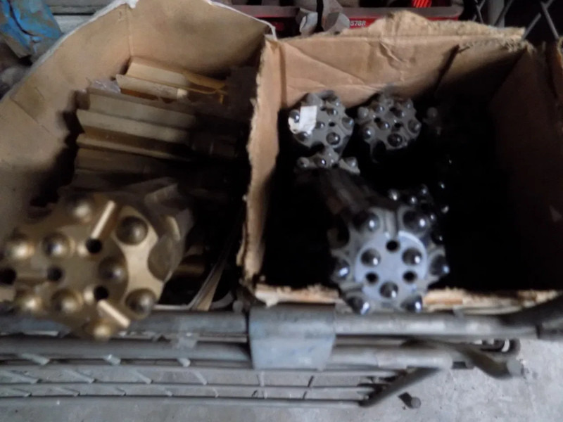 Diversen boorkronen spoel-steen en droog - Máquina de perfuração: foto 2 Diversen boorkronen spoel-steen en droog - Máquina de perfuração: foto 2