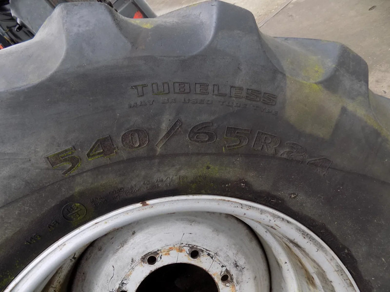 GOOD YEAR banden met velg good year banden met velg 540/65 R 24 - Ceifeira debulhadora: foto 2 GOOD YEAR banden met velg good year banden met velg 540/65 R 24 - Ceifeira debulhadora: foto 2