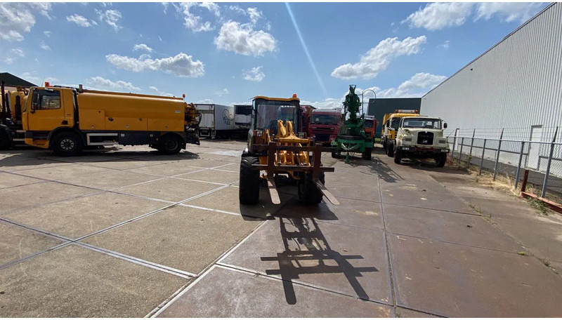 JCB KNIKSCHOVEL 406 - Pá carregadora de rodas: foto 3 JCB KNIKSCHOVEL 406 - Pá carregadora de rodas: foto 3