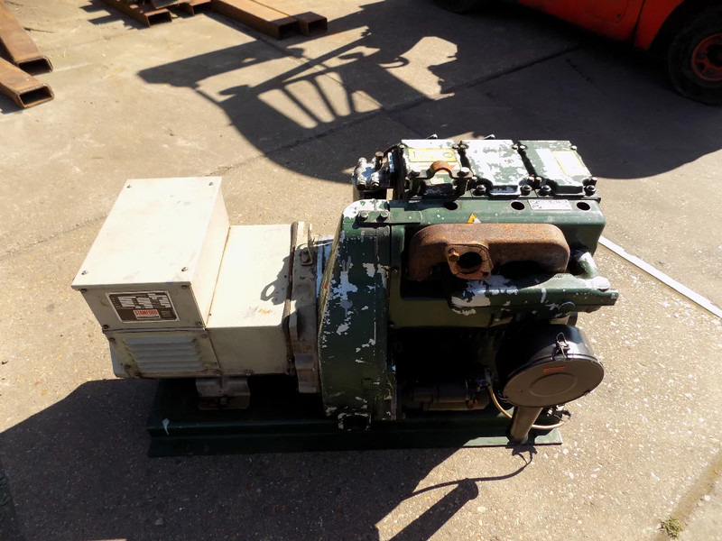 Gerador elétrico Lister aggregaat 3 cill. lister 25 kva met stamford dynamo keuze uit 2 stuks: foto 6 Gerador elétrico Lister aggregaat 3 cill. lister 25 kva met stamford dynamo keuze uit 2 stuks: foto 6