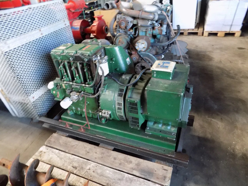 Gerador elétrico Lister aggregaat 3 cill. lister 25 kva met stamford dynamo keuze uit 2 stuks: foto 12 Gerador elétrico Lister aggregaat 3 cill. lister 25 kva met stamford dynamo keuze uit 2 stuks: foto 12