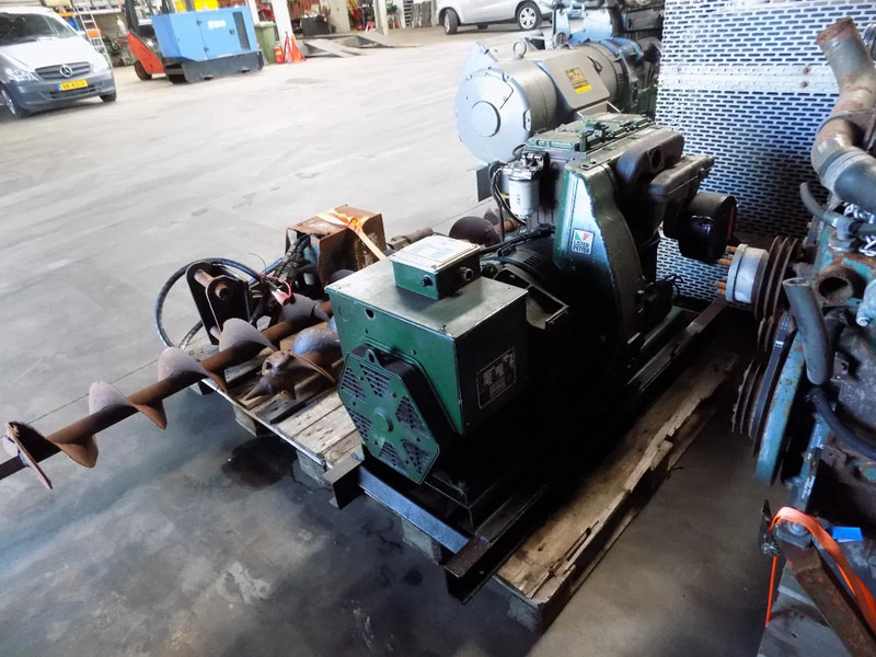 Gerador elétrico Lister aggregaat 3 cill. lister 25 kva met stamford dynamo keuze uit 2 stuks: foto 17 Gerador elétrico Lister aggregaat 3 cill. lister 25 kva met stamford dynamo keuze uit 2 stuks: foto 17