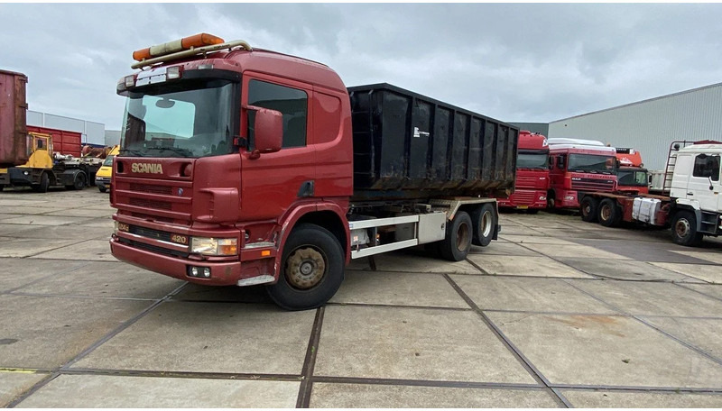Scania P P124 GB6X2NA - Camião polibenne: foto 1 Scania P P124 GB6X2NA - Camião polibenne: foto 1