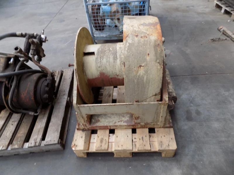 Hydraulische lier zware en lichte uitvoering hydraulisch aangedreven lieren - Máquina de perfuração: foto 4 Hydraulische lier zware en lichte uitvoering hydraulisch aangedreven lieren - Máquina de perfuração: foto 4