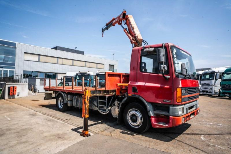 DAF 65.180 - ATLAS 100.1 - Camião de caixa aberta/ Plataforma, Camião grua: foto 2 DAF 65.180 - ATLAS 100.1 - Camião de caixa aberta/ Plataforma, Camião grua: foto 2