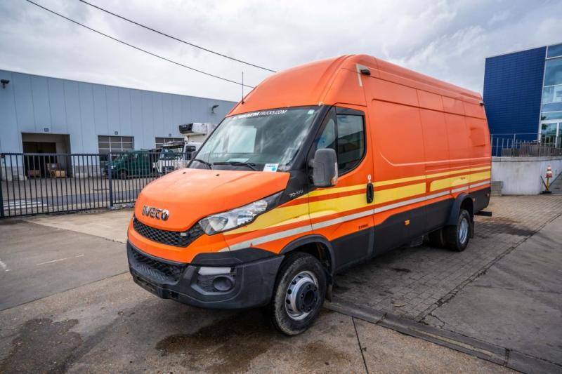 Iveco DAILY 70C170 +Dhollandia - Furgão: foto 1 Iveco DAILY 70C170 +Dhollandia - Furgão: foto 1