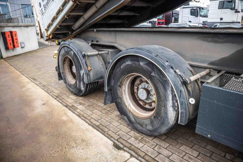 Kwb KIPPER + CRANE/GRUE/KRAN FASSI F245A/5X - Semi-reboque basculante: foto 5 Kwb KIPPER + CRANE/GRUE/KRAN FASSI F245A/5X - Semi-reboque basculante: foto 5