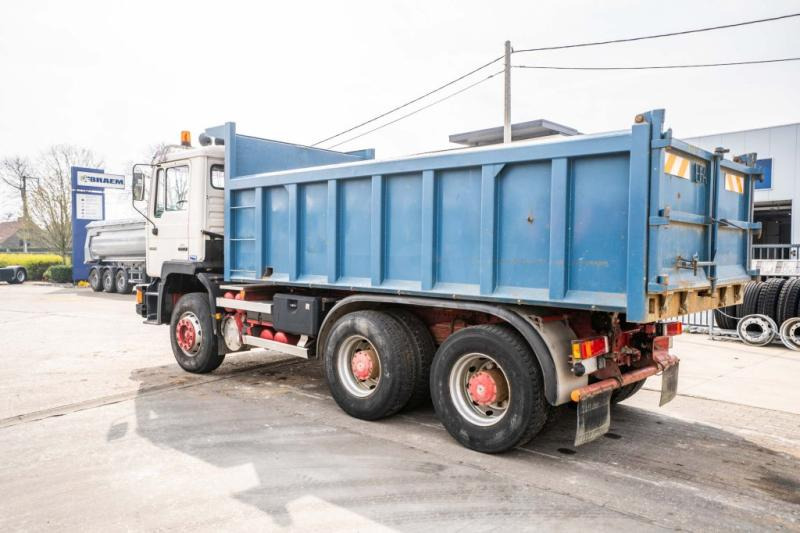 MAN 33.372 BB - 230.000 KM - Camião basculante: foto 5 MAN 33.372 BB - 230.000 KM - Camião basculante: foto 5
