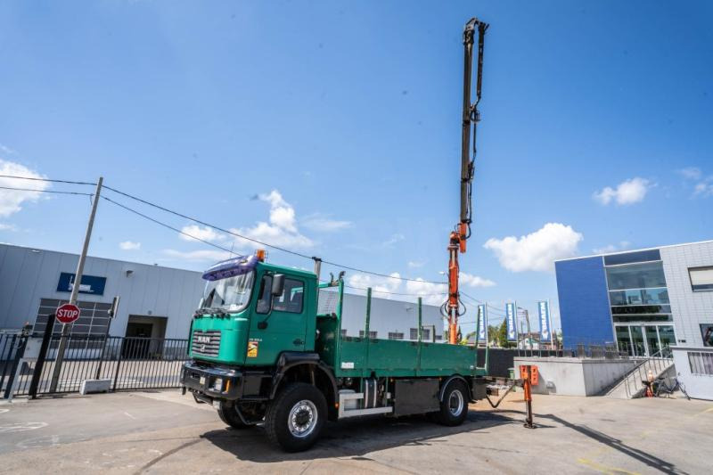 MAN FE 310A-4X4+ATLAS 105.1 A3 - Camião de caixa aberta/ Plataforma, Camião grua: foto 1 MAN FE 310A-4X4+ATLAS 105.1 A3 - Camião de caixa aberta/ Plataforma, Camião grua: foto 1