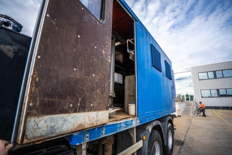 Camião furgão MAN TGA 33.363 FDAK- 6x6 + LABO: foto 9 Camião furgão MAN TGA 33.363 FDAK- 6x6 + LABO: foto 9