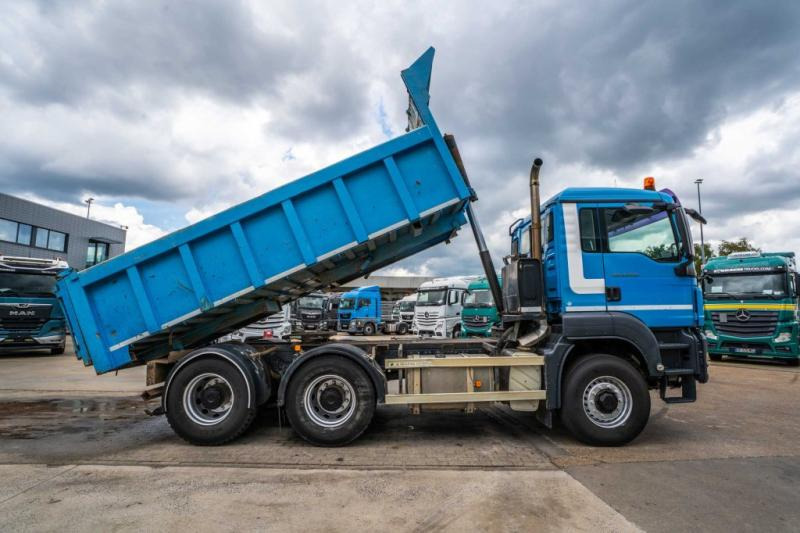 MAN TGS 26.400 BL 6X6H - TRACTOR / TIPPER - Camião basculante: foto 5 MAN TGS 26.400 BL 6X6H - TRACTOR / TIPPER - Camião basculante: foto 5